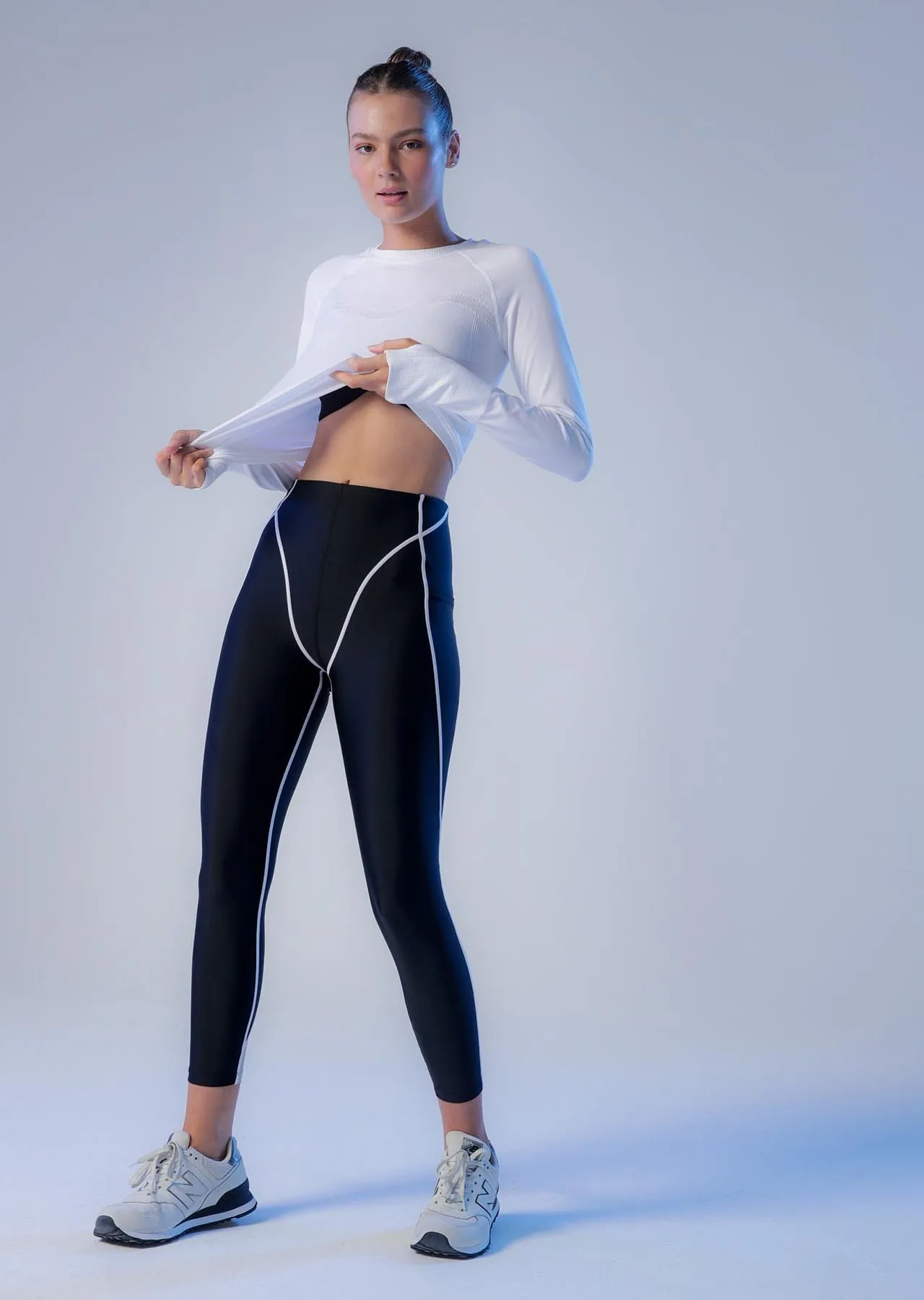 Accentuate Phone Pocket Ankle Biter Leggings | Black | Tights and Leggings | Lorna Jane New Zealand