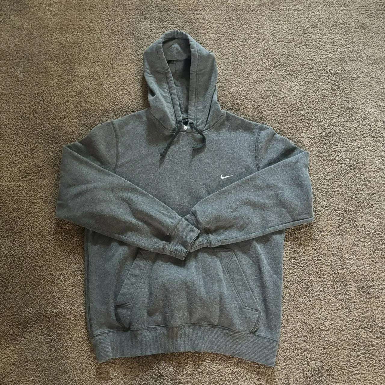 Nike Men's Grey Hoodie