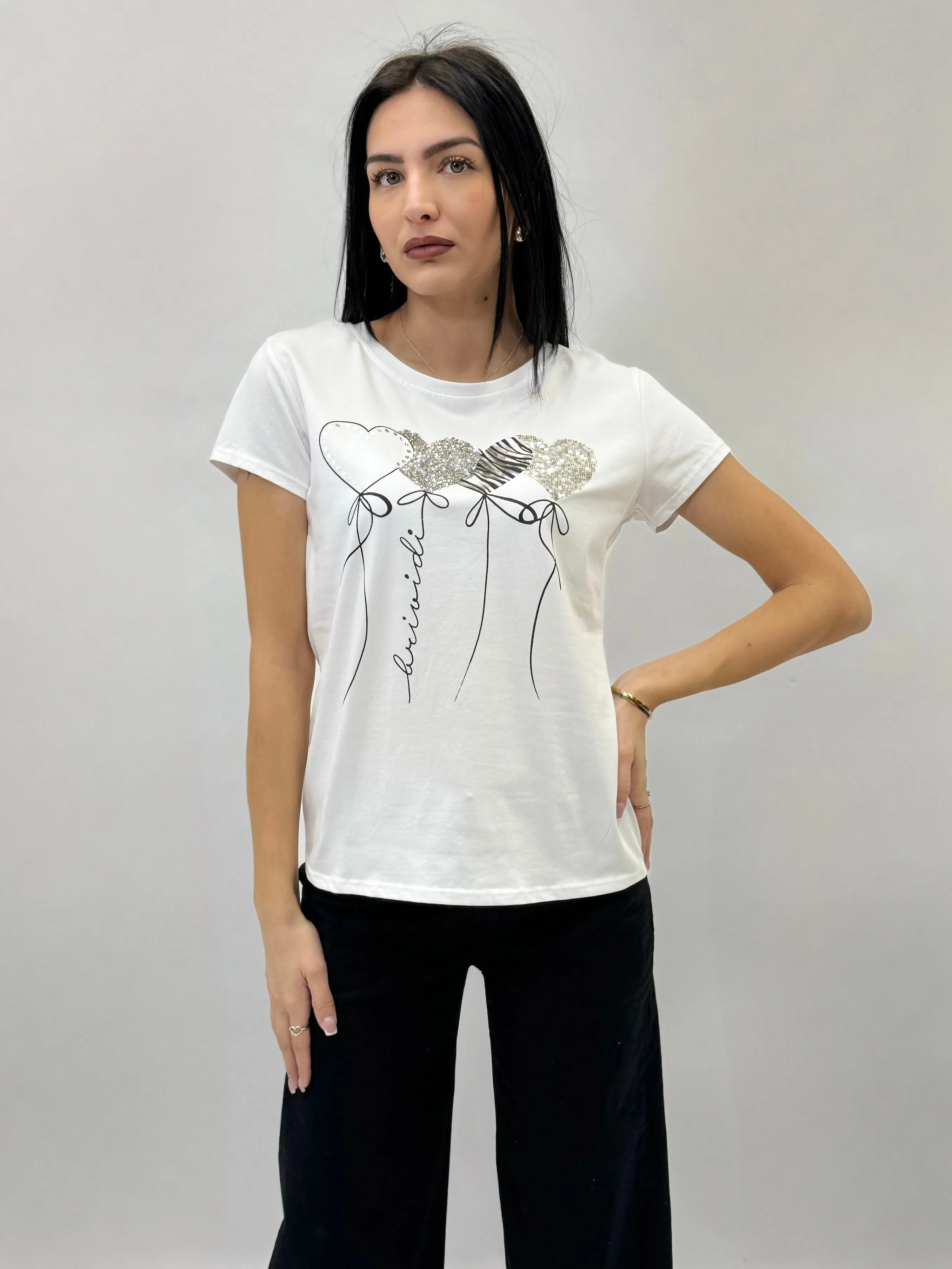 T-shirt in cotone con palloncino cuori